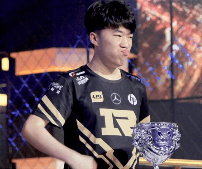 尾对手偷分 尾对手偷分