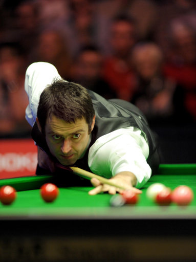 女解说Rita扎双马尾嫩的出水,网友却要其不要装嫩!如果1个嘉年华能约饭吗?