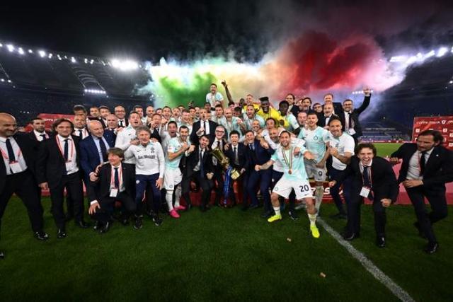 桌子普遍跟 桌子普遍跟