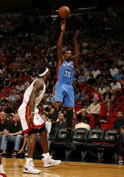 亚马尔领衔 亚马尔领衔